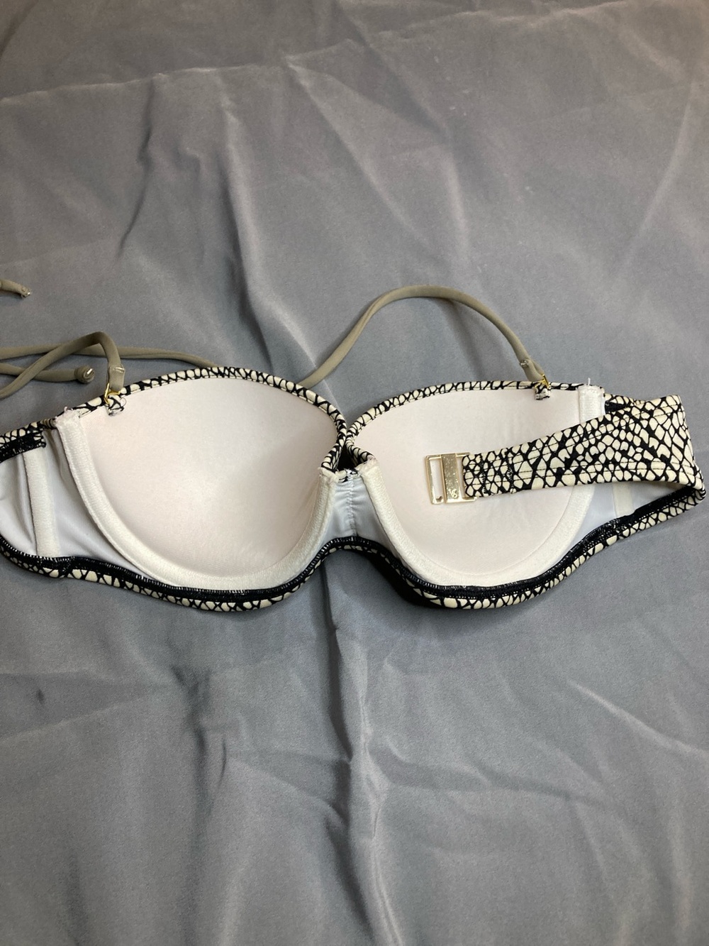 Victoria's Secret Black and White Printed Strapless Bikini Top - Picture 9 of 10